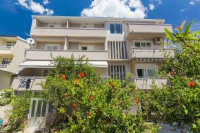 Apartments Vukadin